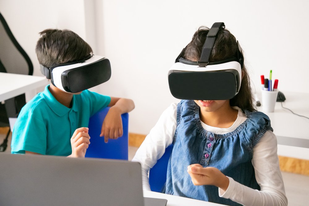 Immersive Technology and Extended Reality: Revolutionizing Science Education